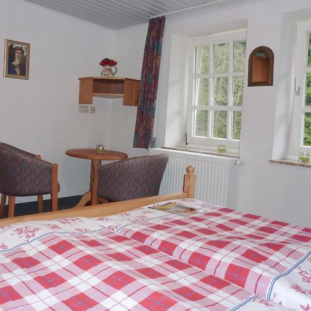 Hof Guttels Waldgasthof Ferienpension Ротенбург ан дер Фулда Стая снимка